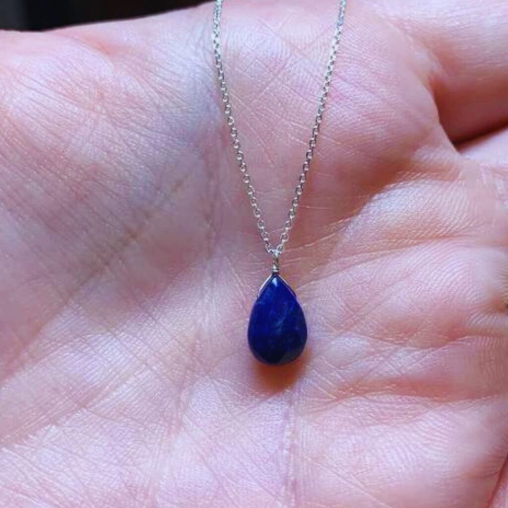 lapis lazuli for taurus